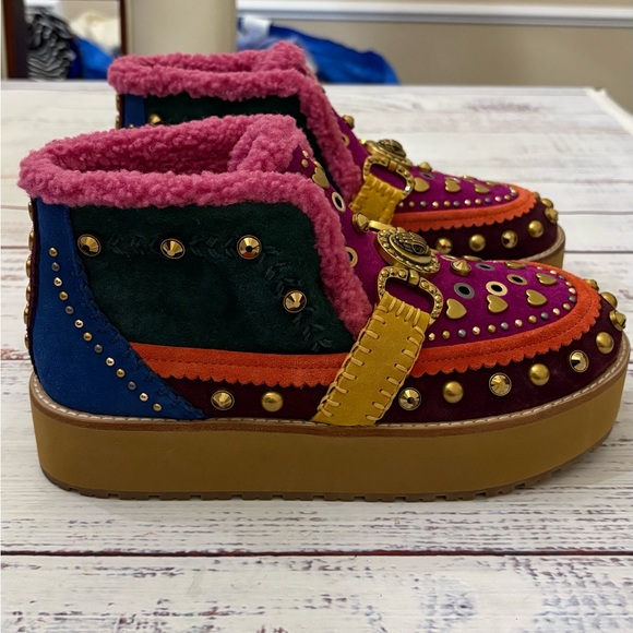 KURT GEIGER LONDON MANSION COSY BOOT - Picture 3 of 9